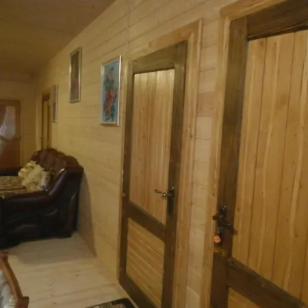 Karpatskiy Domik Apartment *